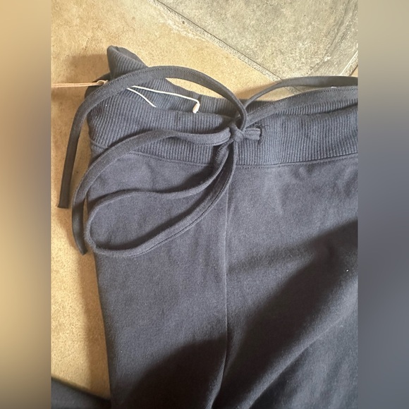 SKIMS COTTON JERSEY STRAIGHT LEG PANT, SIZE SMALL(short girl friendly) - Picture 6 of 6